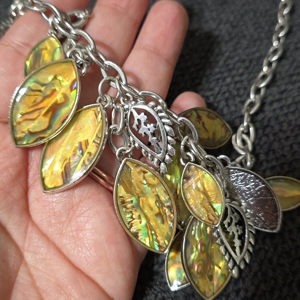 PREMIER DESIGNS Mother of Pearl Abalone Moda Necklace, Statement Leaf Necklace - Picture 11 of 12